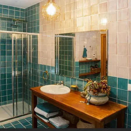 Casa Limonina * Lourical